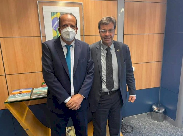 Prefeito Kleber Marra se encontra com Ministro do Turismo em busca de recursos para Caldas Novas