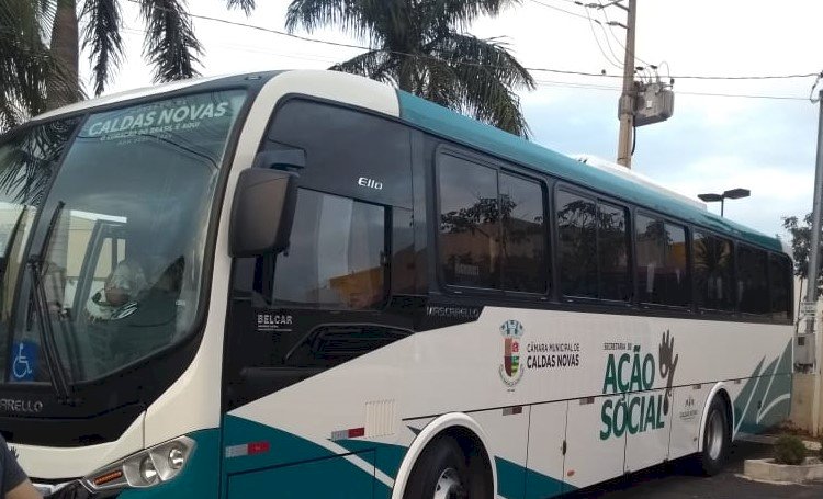 Câmara Municipal doa ônibus para Ação Social de Caldas Novas - GO