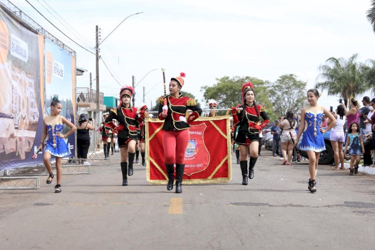 Rio Quente comemora 34 anos com desfile cívico e programação especial para a população
