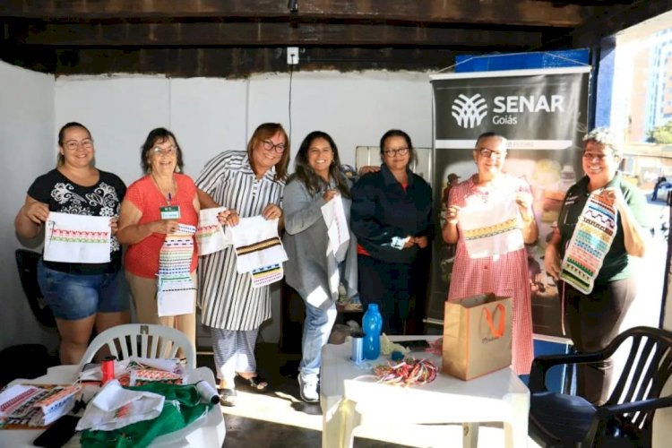 Em Caldas Novas: Secretaria de Cultura promove Curso de artesanato trançado em fitas