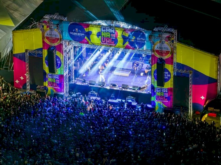 Segunda noite de shows é recorde de público no Carnaval das águas quentes 2024