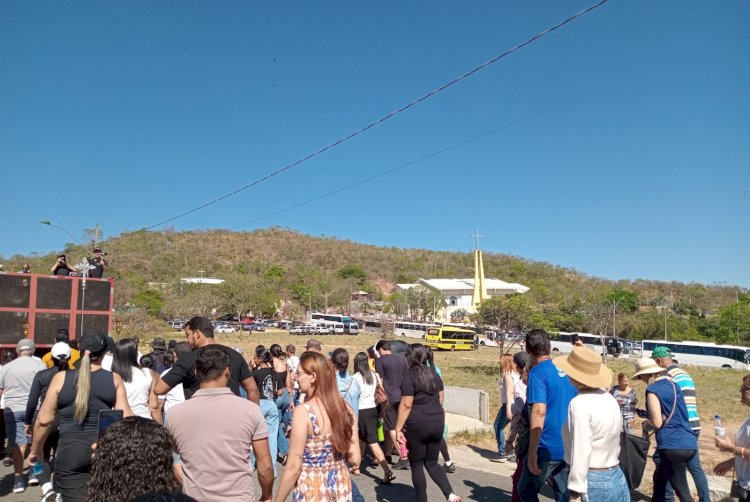 Com fé e união, fiéis celebram a 22ª Romaria em honra a Nossa Senhora da Salette, em Caldas Novas